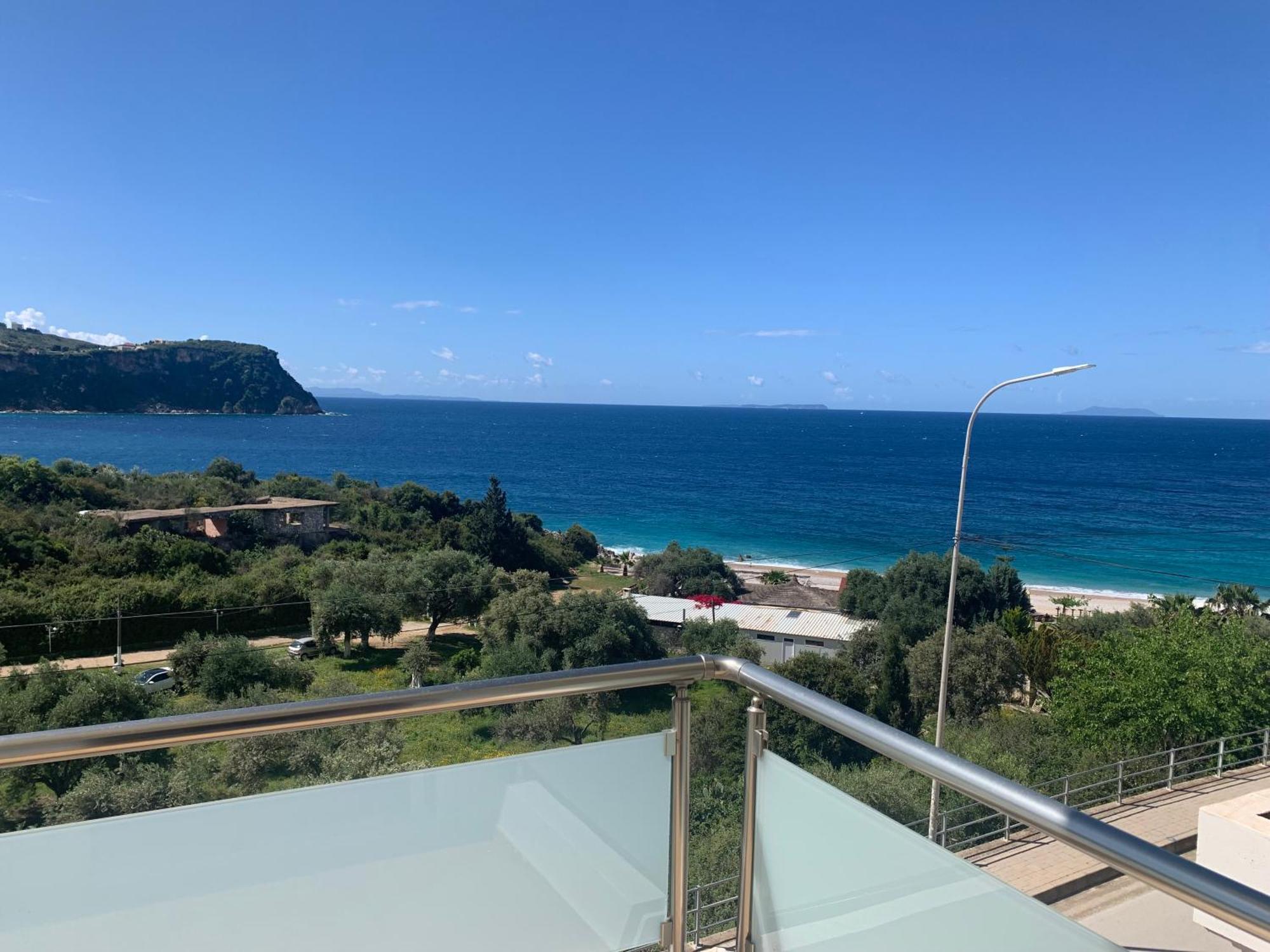 Sunset Views Apartment Himare Bagian luar foto